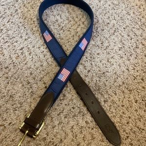 Vineyard Vines belt